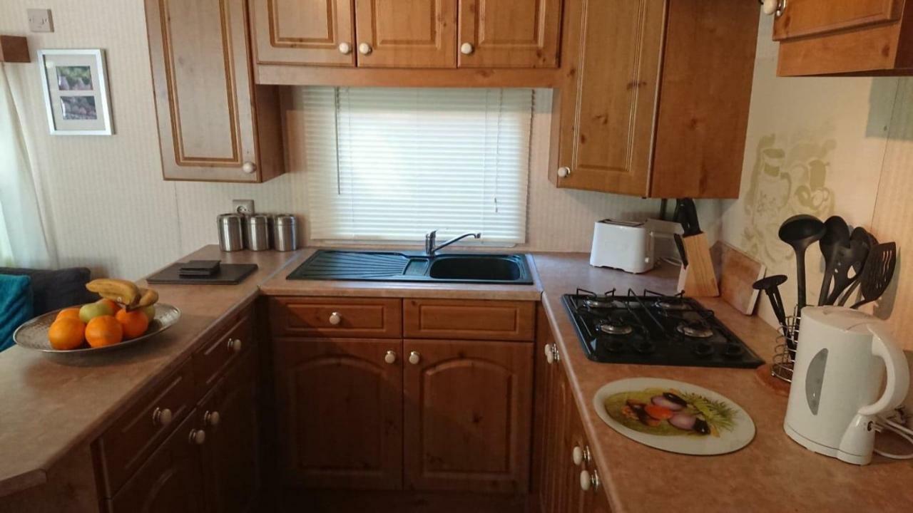 Mobile Home In Frejus, South Of France Bagian luar foto